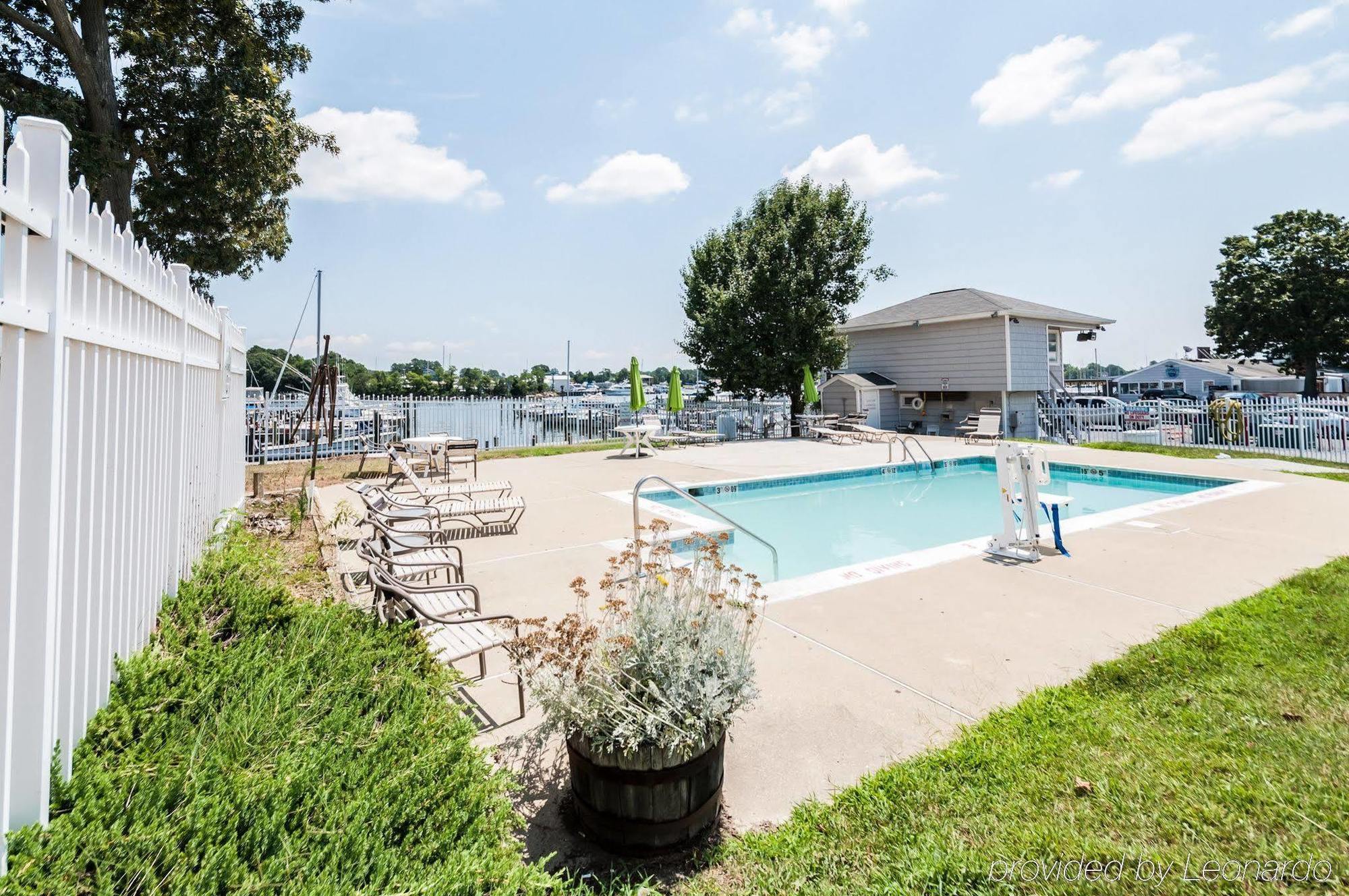 Quality Inn Solomons - Beacon Marina Kültér fotó